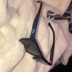 The Lacoste L900S - in really really good condition, there’s a tiny scratch lens